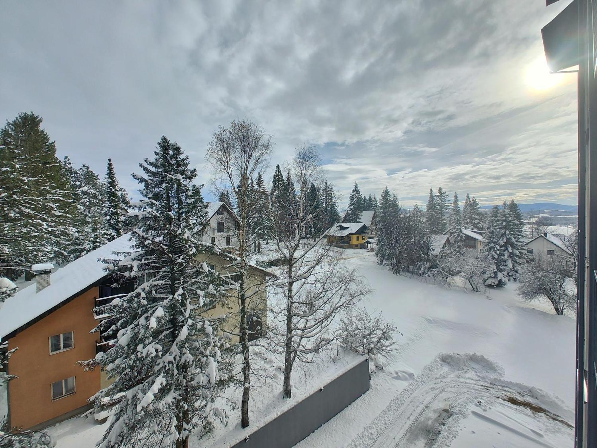 Velika Recepcija Cc Magnet Aparthotel Zlatibor Kültér fotó